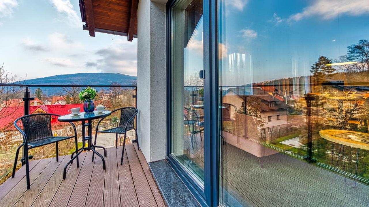 Apartamenty Vip Centrum - Wczasowa 17 By Royal Aparts Świeradów-Zdrój المظهر الخارجي الصورة